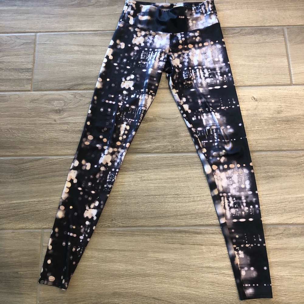🌻Onzie lights yoga pants